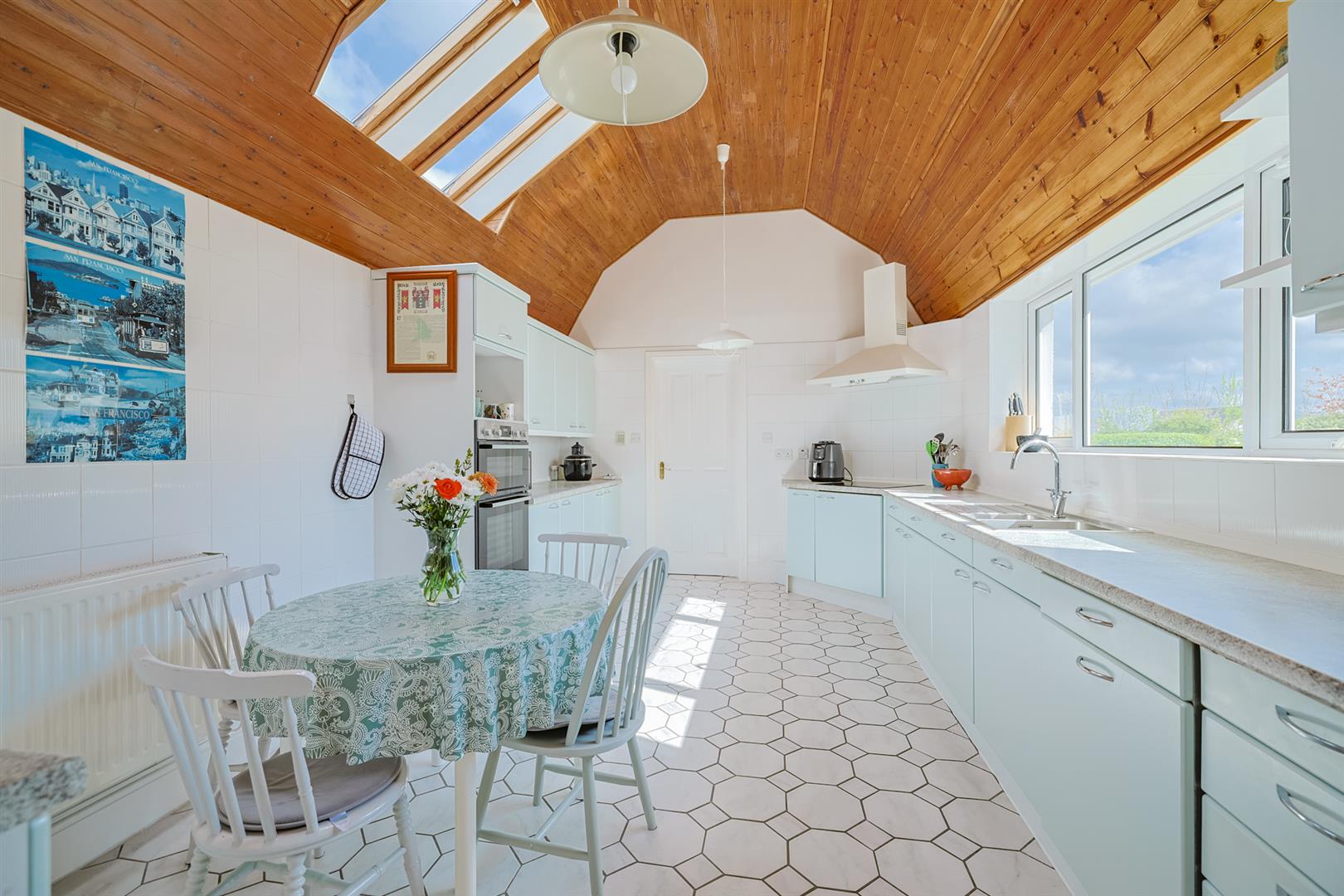 East Cliff, Pennard, Swansea, SA3 2AS